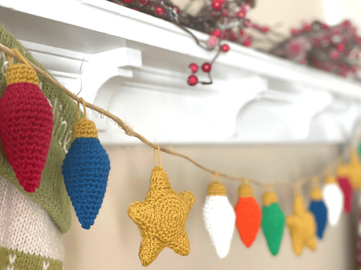 Christmas Lights Garland Free Crochet Pattern Main IMage