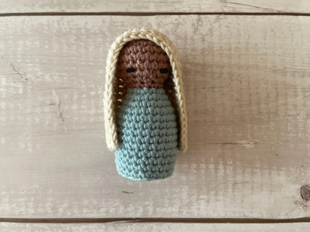 nativity set free crochet pattern - Mary