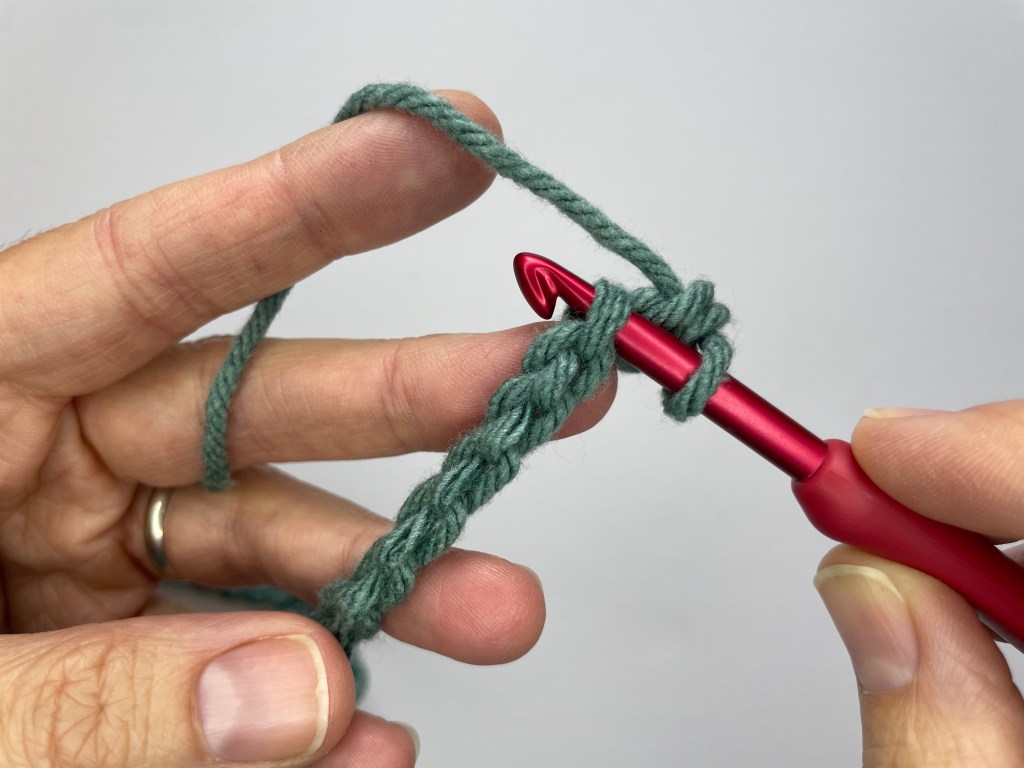 crochet chain tutorial image