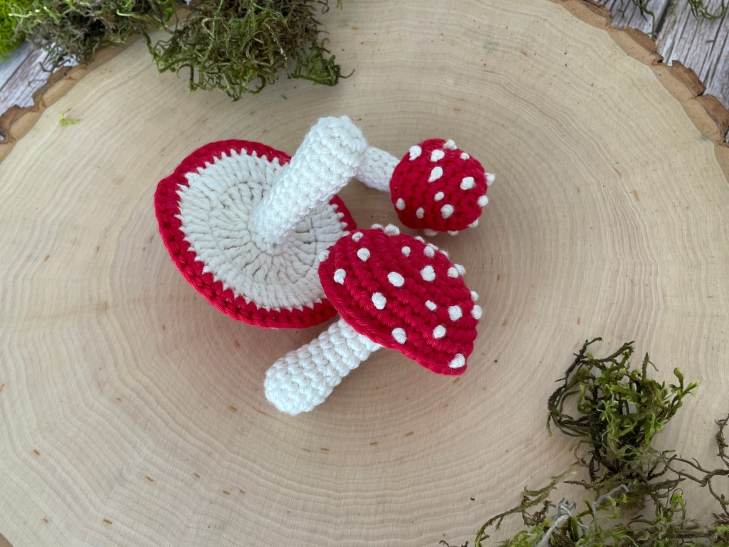 fly agaric mushroom crochet pattern image