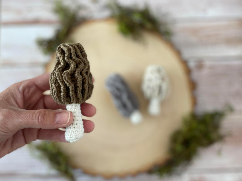 Morel Mushroom crochet pattern 