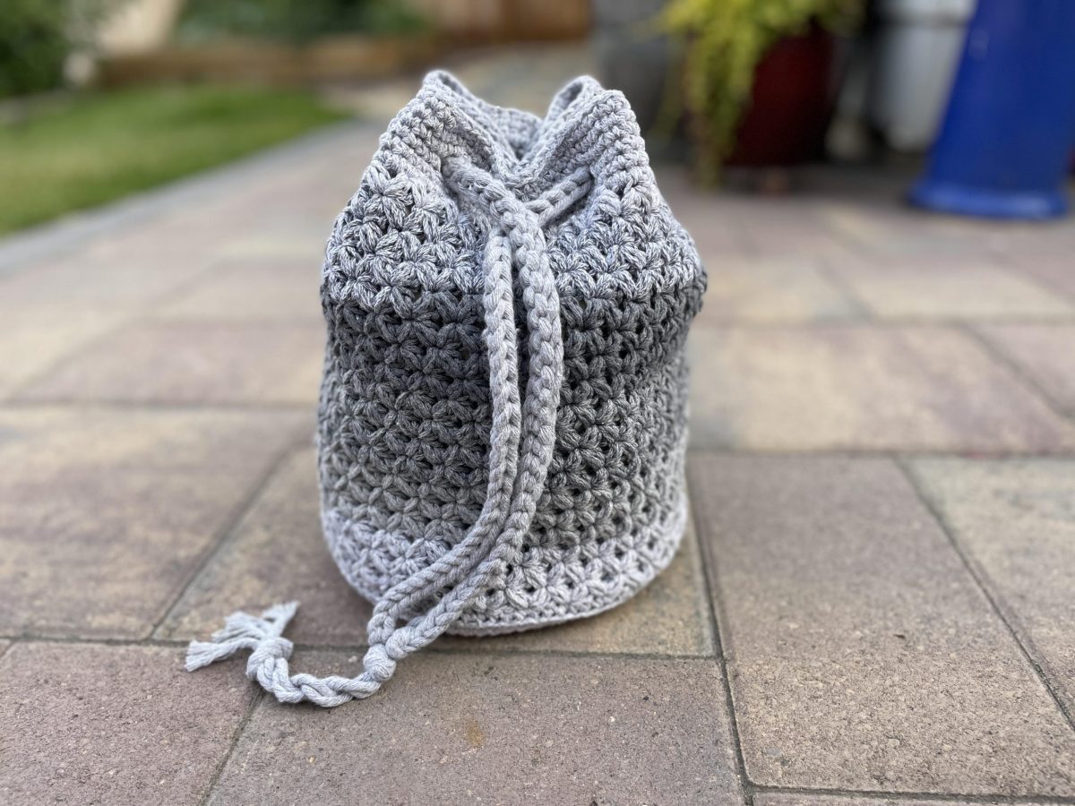 Crochet Drawstring Bag: Free Pattern + Video Tutorial
