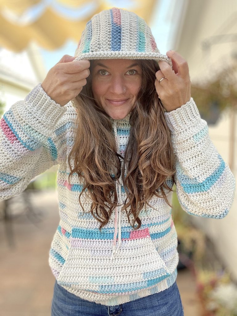 crochet hoodie pattern with hood on